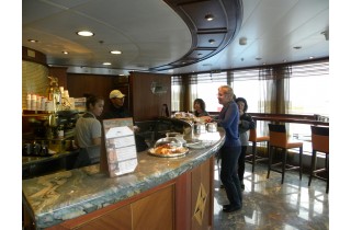 Oceania Marina barista