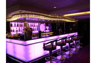 Oceania Marina casino bar