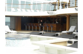 Oceania Marina poolbar_2