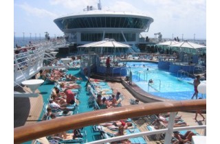 RCCL_Grandeur_Of_The_Seas_(2)