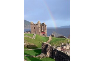 schotland vertikaal kasteel met regenboog